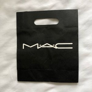 NEW MAC Cosmetics Small Black and White Paper Gift Bag